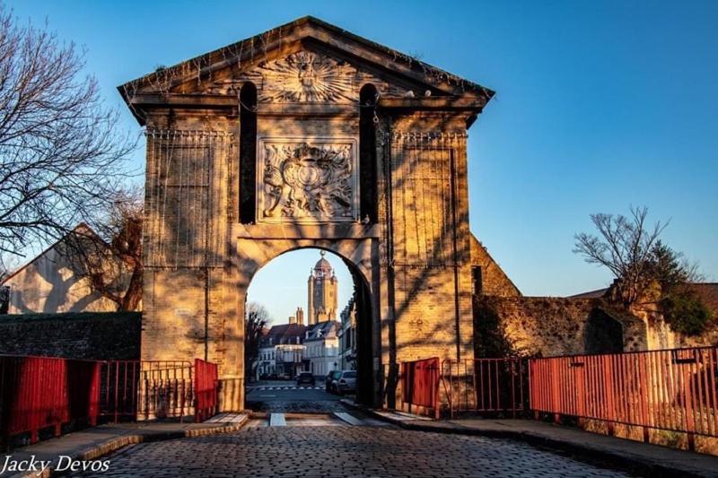 La Maison Des Sorcieres Bergues Exterior foto