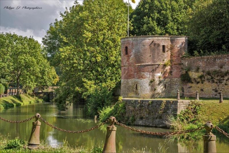 La Maison Des Sorcieres Bergues Exterior foto