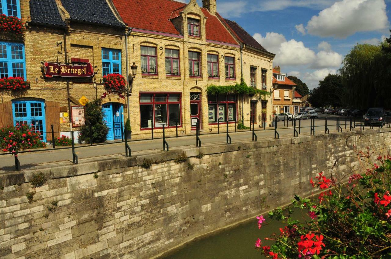 La Maison Des Sorcieres Bergues Exterior foto