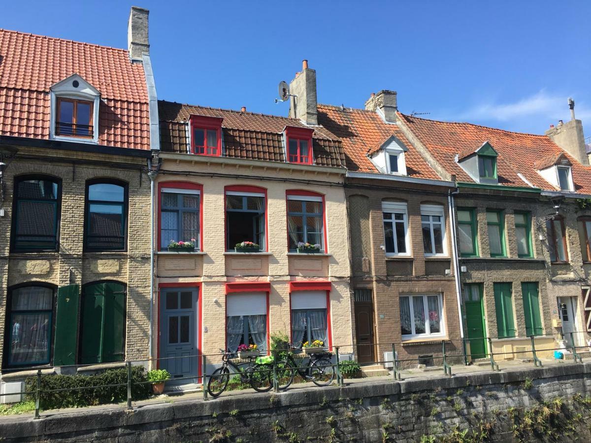 La Maison Des Sorcieres Bergues Exterior foto